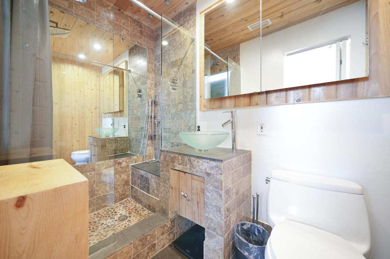 Large & Bright Sleep Up To 8 Only 2Min From Ocean! Apartman Miami Beach Kültér fotó