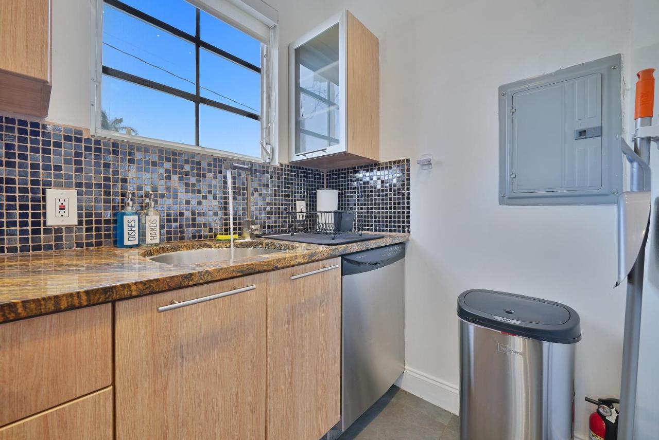 Large & Bright Sleep Up To 8 Only 2Min From Ocean! Apartman Miami Beach Kültér fotó